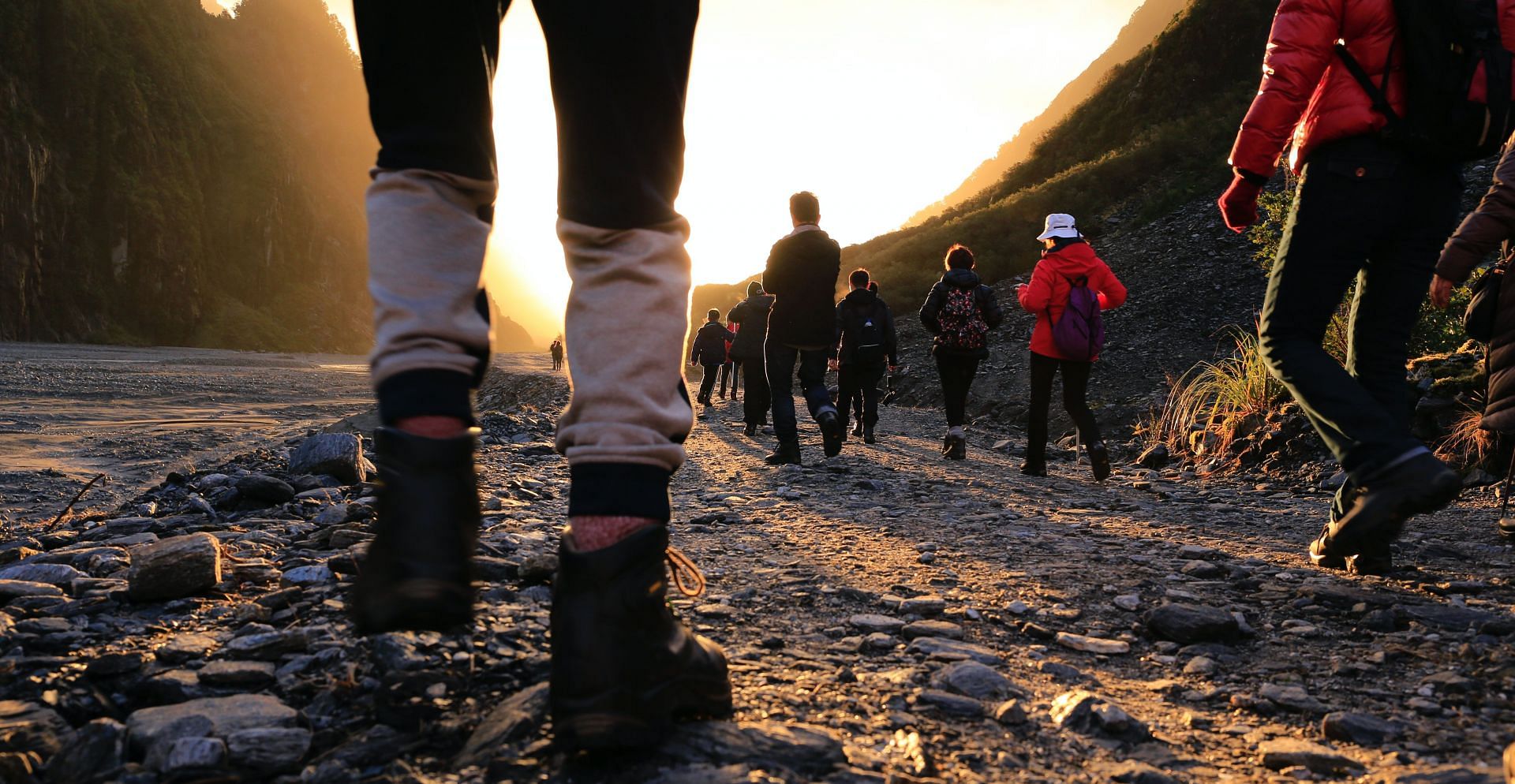 Daily step (Image via Unsplash/Henry)